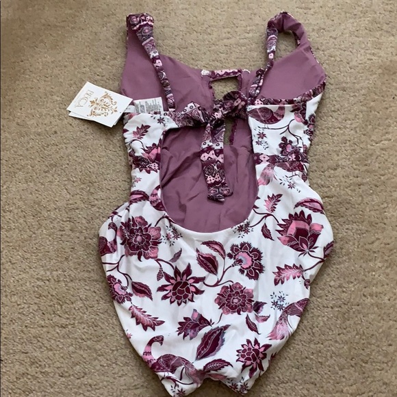 New Becca Tahiti Plunge Cut Out Swimsuit - Picture 5 of 7